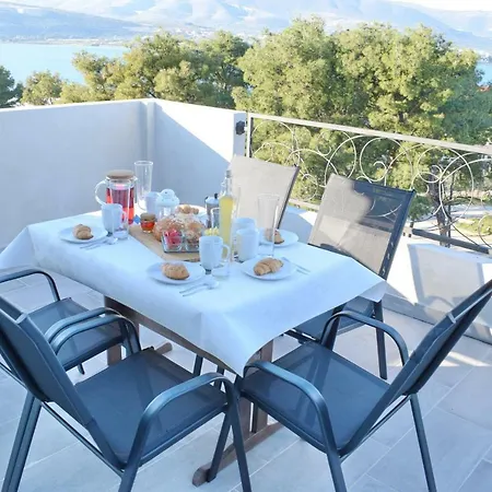 Apartments Ena Apartment Trogir